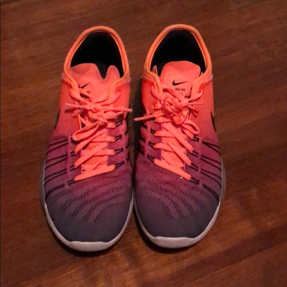 nike wmns nike free tr 6